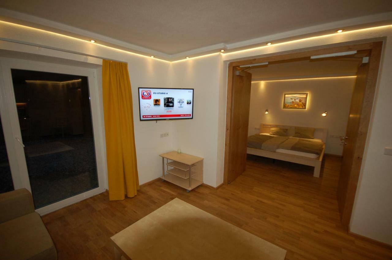 Alpenmond Appartment Halbmond Leutasch Kültér fotó